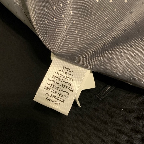 EUC - Banana Republic - Wool lightweight blazer - Picture 8 of 8